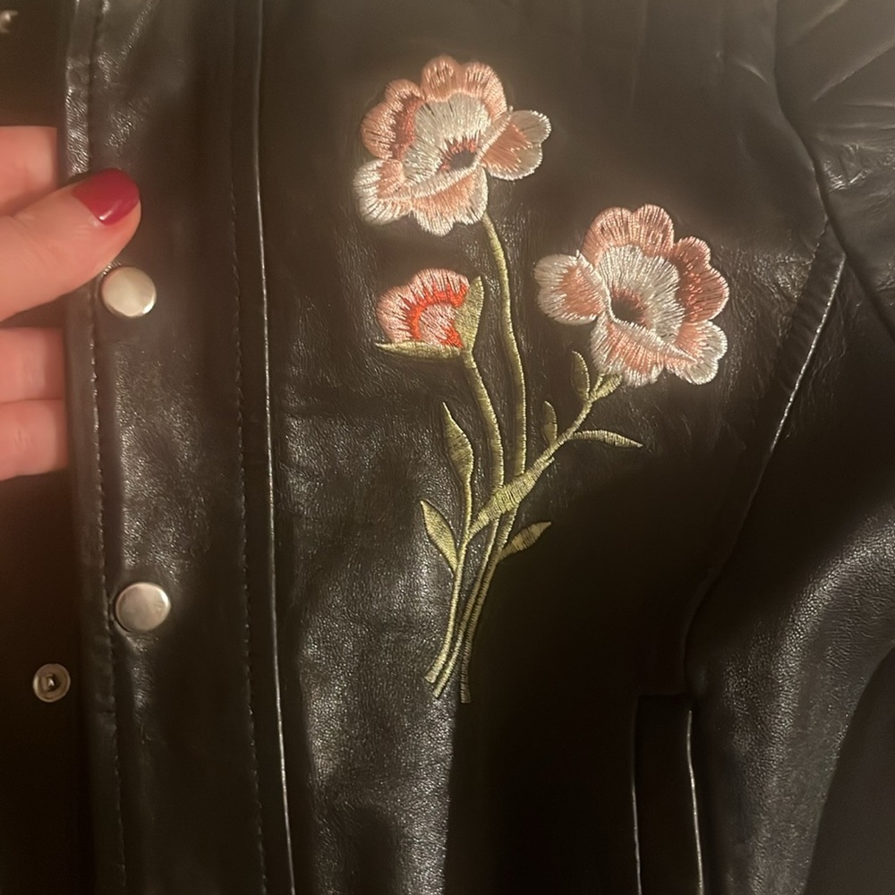 Cinq a Sept Black Leather Jacket with Floral Embroidery lover Taylor swift - Picture 6 of 10